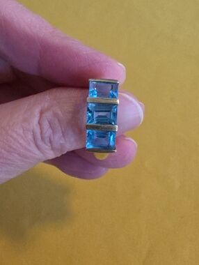 Vintage Three-Stone 925 Silver Band Featuring Blue Gemstones, Likely Blue Topaz